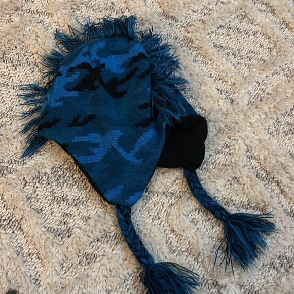 Blue camouflage Mohawk boys winter hat- one size fits most- blue and black - Picture 2 of 3